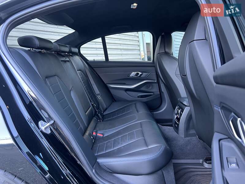 Седан BMW 3 Series 2021 в Киеве