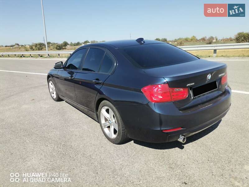 Седан BMW 3 Series 2013 в Царичанці