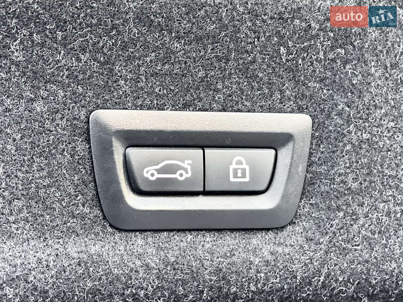 Седан BMW 3 Series 2021 в Києві