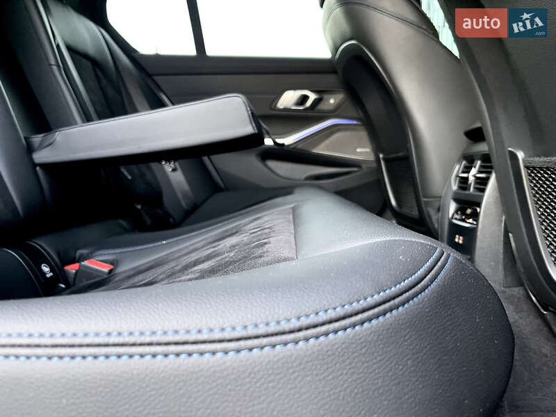 Седан BMW 3 Series 2021 в Києві