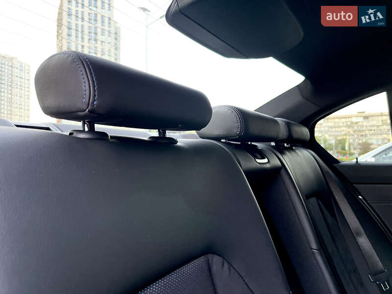 Седан BMW 3 Series 2021 в Києві