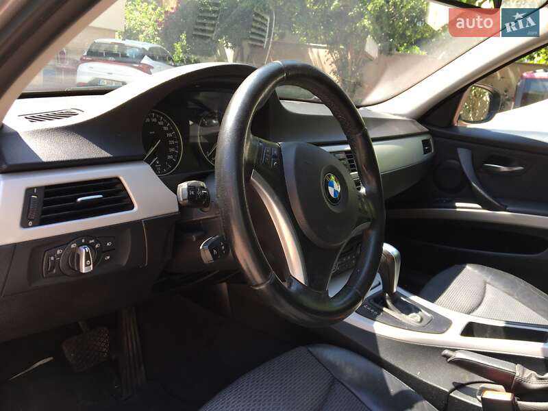 Універсал BMW 3 Series 2009 в Львові фото 49 Універсал BMW 3 Series 2009 в Львові