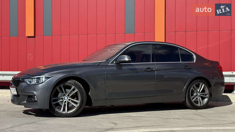 Седан BMW 3 Series 2017 в Киеве