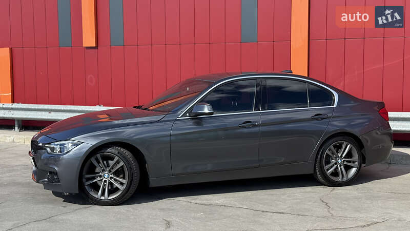 Седан BMW 3 Series 2017 в Киеве