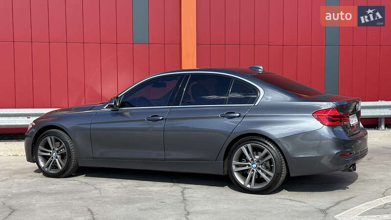 Седан BMW 3 Series 2017 в Киеве