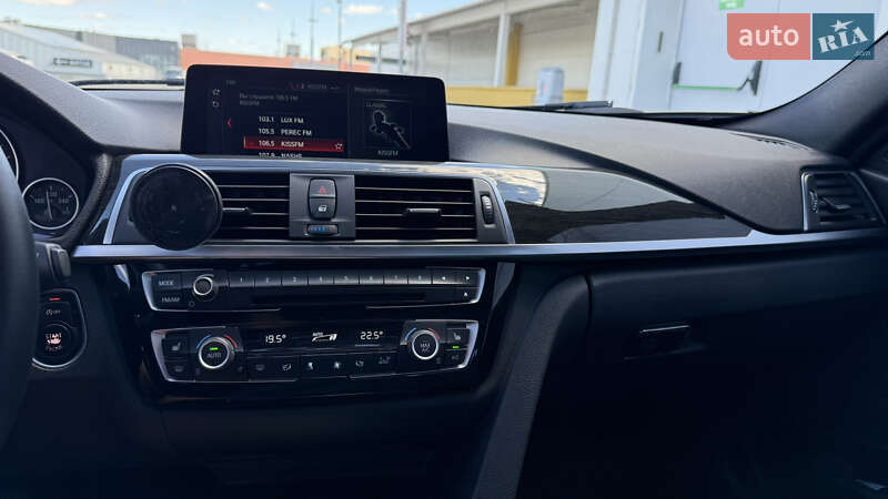 Седан BMW 3 Series 2017 в Киеве