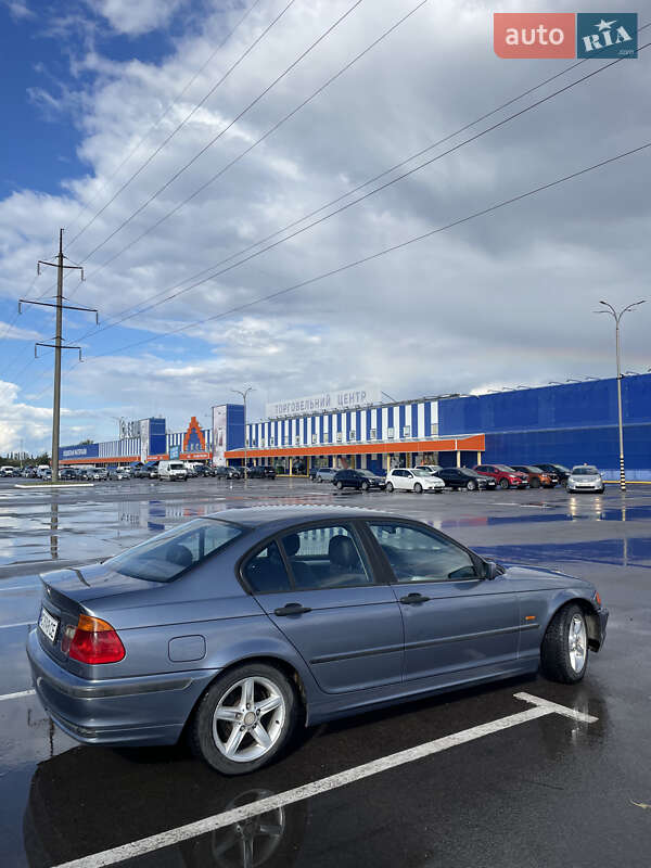 Седан BMW 3 Series 2000 в Луцьку