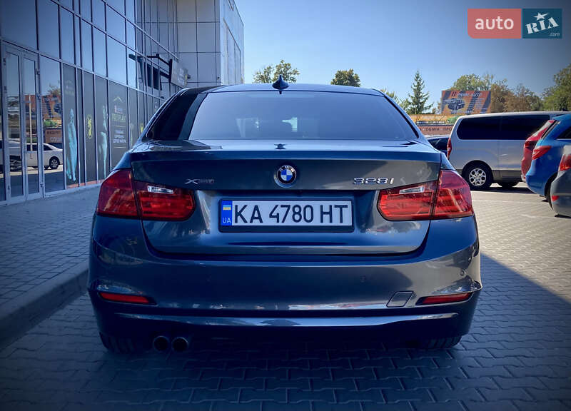 Седан BMW 3 Series 2015 в Києві
