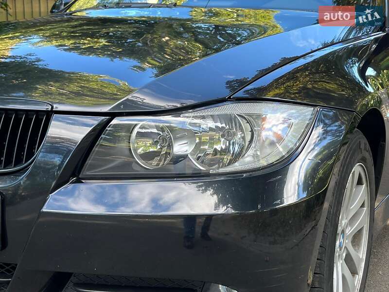 Седан BMW 3 Series 2006 в Києві