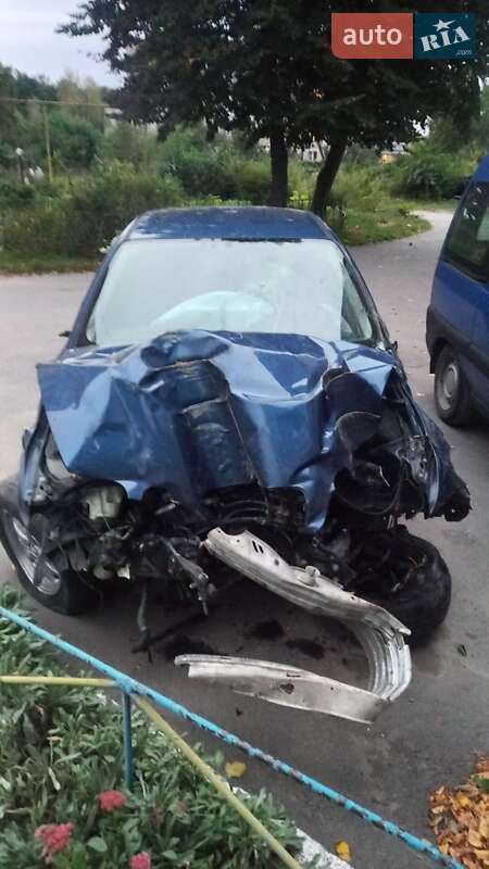 Купе BMW 3 Series 2002 в Гнивани