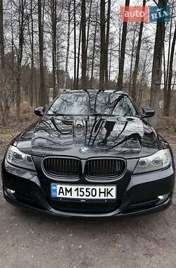 Седан BMW 3 Series 2011 в Звягелі