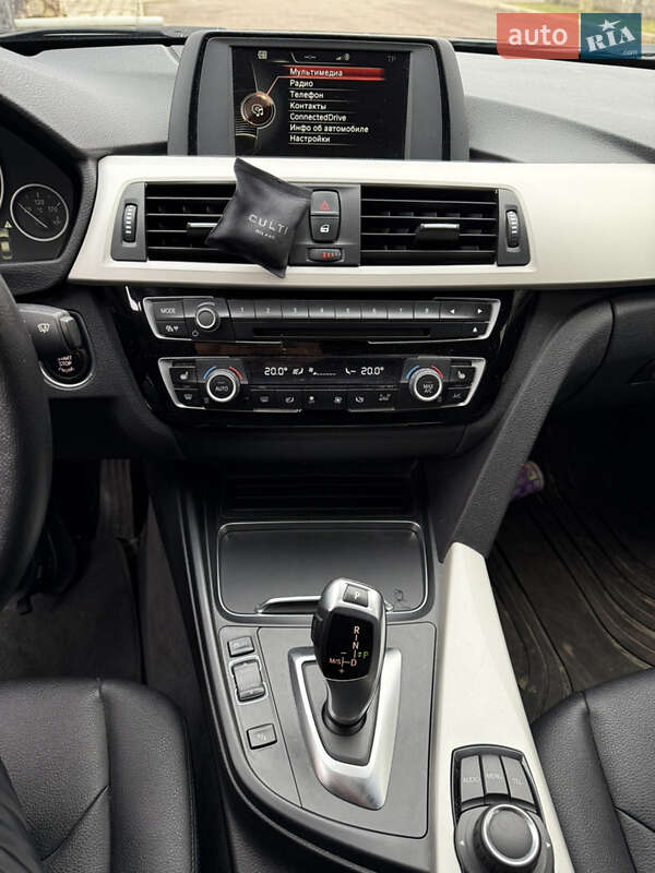 Седан BMW 3 Series 2015 в Києві