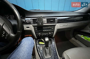 Седан BMW 3 Series 2010 в Сумах