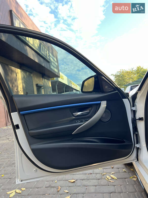 Седан BMW 3 Series 2018 в Первомайську фото 23 Седан BMW 3 Series 2018 в Первомайську