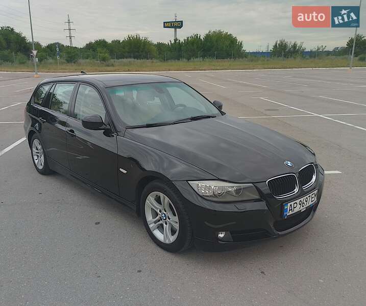 BMW 3 Series 2011 BMW 3 Series 2011