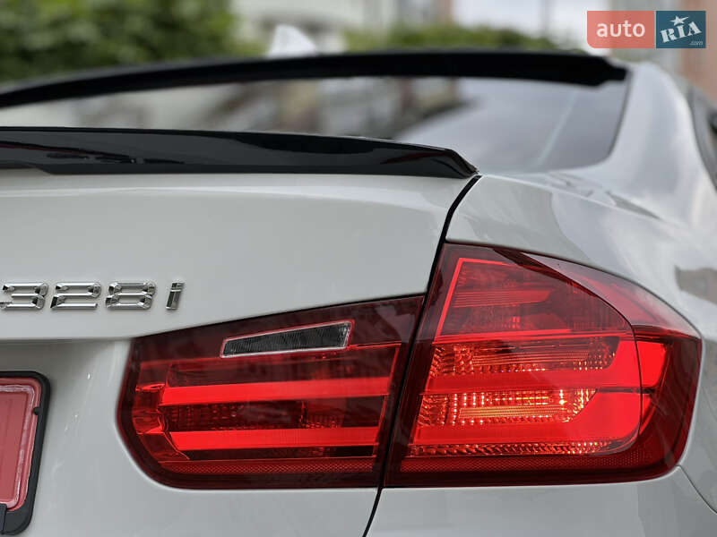 Седан BMW 3 Series 2014 в Івано-Франківську