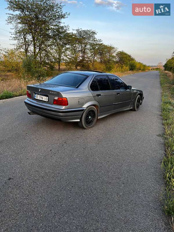 Седан BMW 3 Series 1992 в Павлограді фото 3 Седан BMW 3 Series 1992 в Павлограді