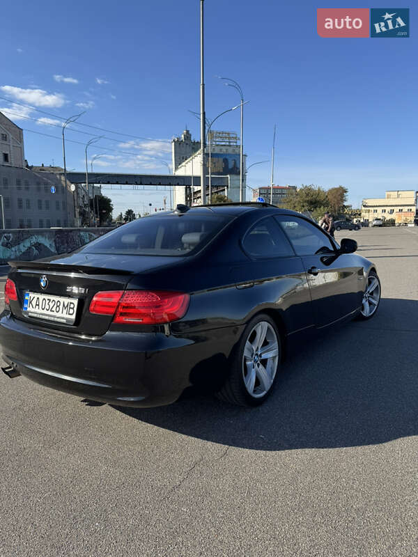 Купе BMW 3 Series 2010 в Киеве