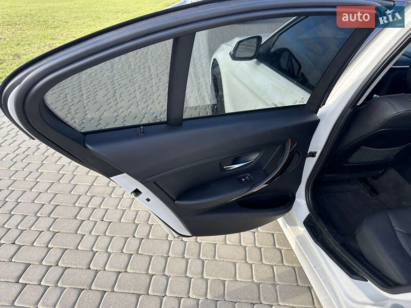 Седан BMW 3 Series 2014 в Львове фото 19 Седан BMW 3 Series 2014 в Львове