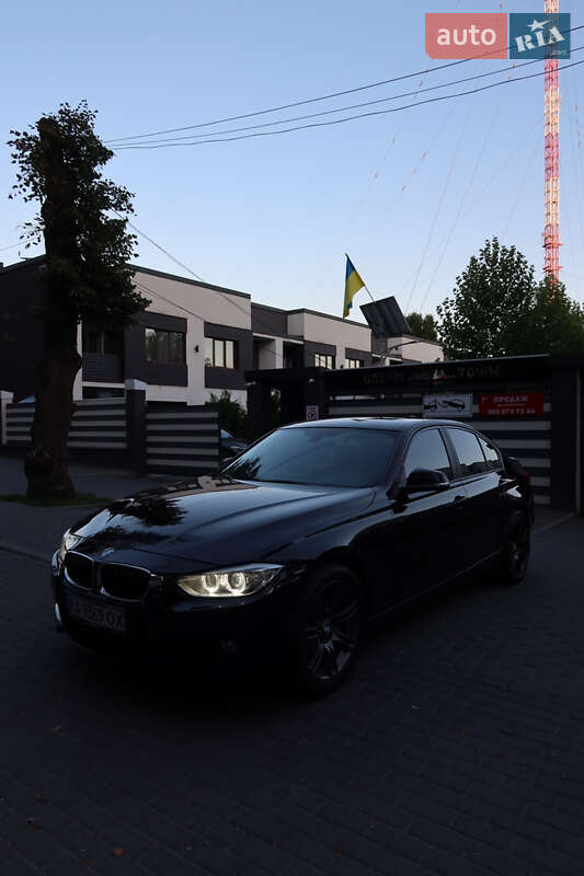 Седан BMW 3 Series 2013 в Виннице