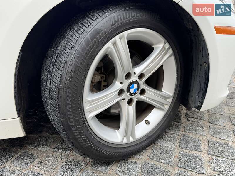 Седан BMW 3 Series 2015 в Києві