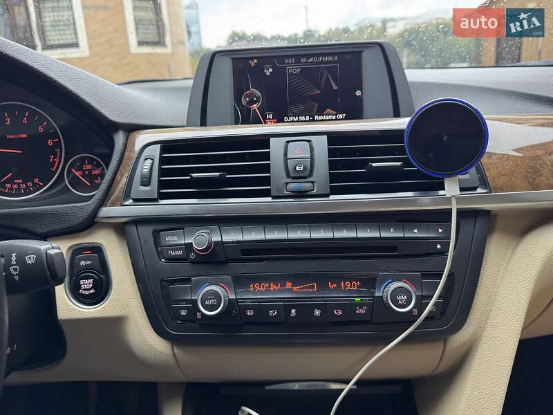 Седан BMW 3 Series 2015 в Києві