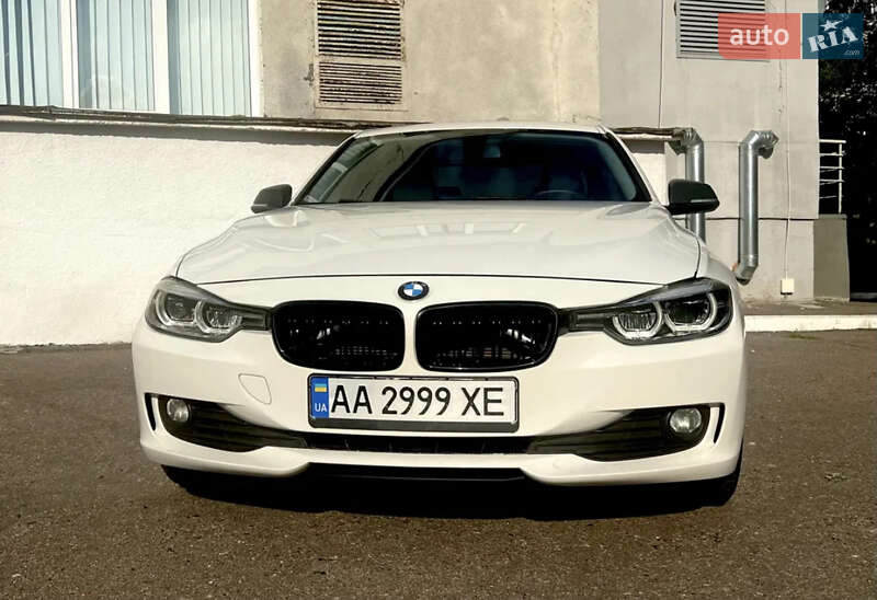 Седан BMW 3 Series 2015 в Києві