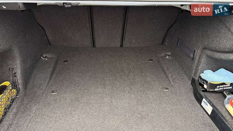 Седан BMW 3 Series 2013 в Львове