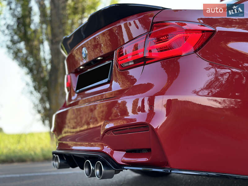 Седан BMW 3 Series 2016 в Полтаве