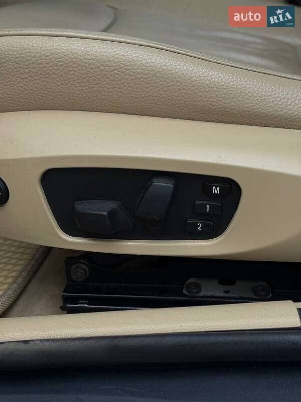 Седан BMW 3 Series 2010 в Тернополе