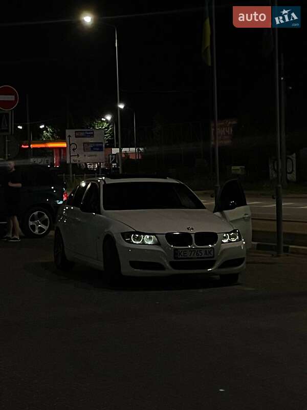 Седан BMW 3 Series 2010 в Тернополе