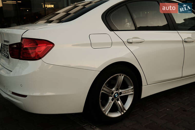 Седан BMW 3 Series 2014 в Киеве