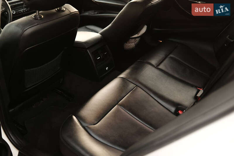 Седан BMW 3 Series 2014 в Киеве