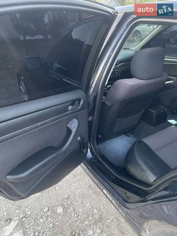 Седан BMW 3 Series 2002 в Новомосковске