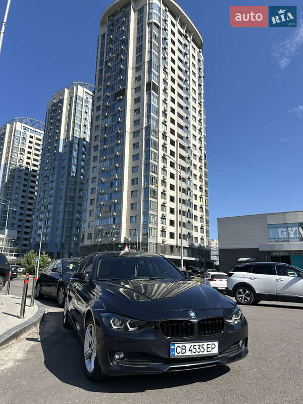 Седан BMW 3 Series 2014 в Прилуках