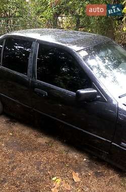 Седан BMW 3 Series 1997 в Синельниковому