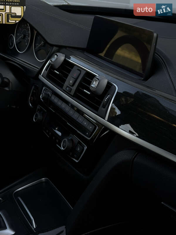 Седан BMW 3 Series 2018 в Луцке фото 51 Седан BMW 3 Series 2018 в Луцке