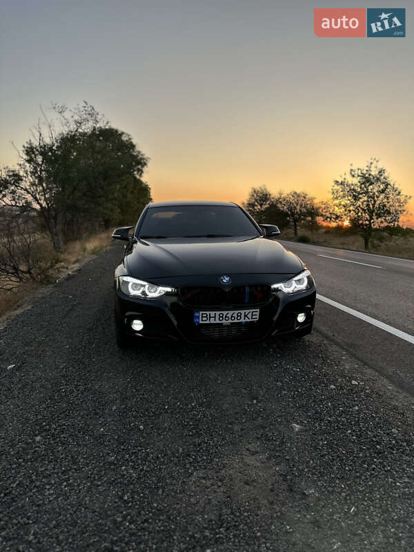 Седан BMW 3 Series 2015 в Одессе