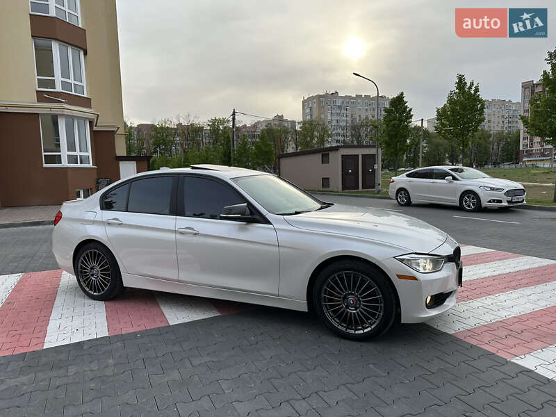 Седан BMW 3 Series 2014 в Киеве