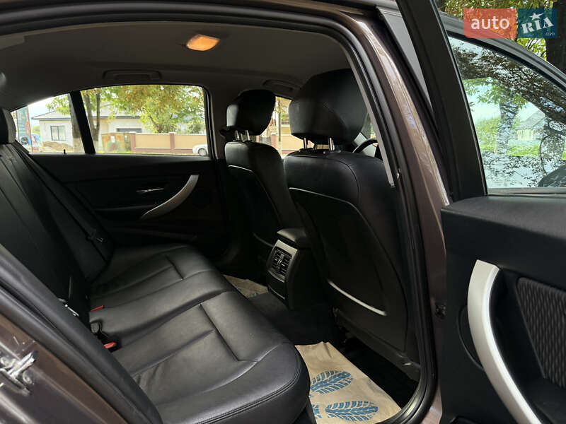 Седан BMW 3 Series 2012 в Тячеве фото 20 Седан BMW 3 Series 2012 в Тячеве