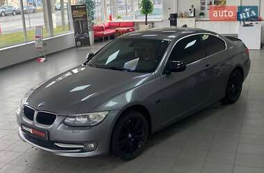 Купе BMW 3 Series 2011 в 