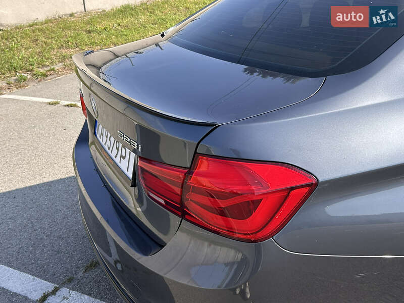 Седан BMW 3 Series 2016 в Киеве фото 19 Седан BMW 3 Series 2016 в Киеве
