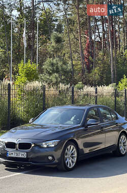 Седан BMW 3 Series 2016 в Киеве