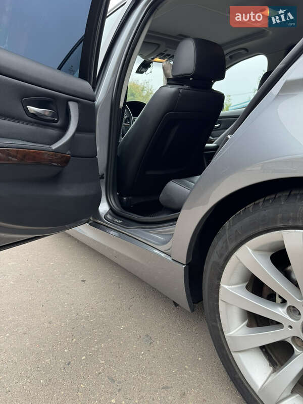 Седан BMW 3 Series 2011 в Шептицькому