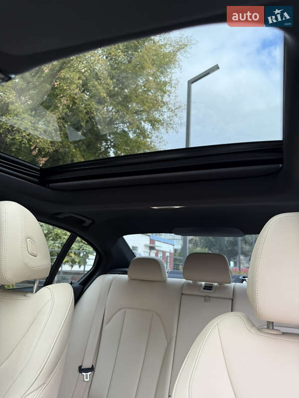 Седан BMW 3 Series 2019 в Александрие