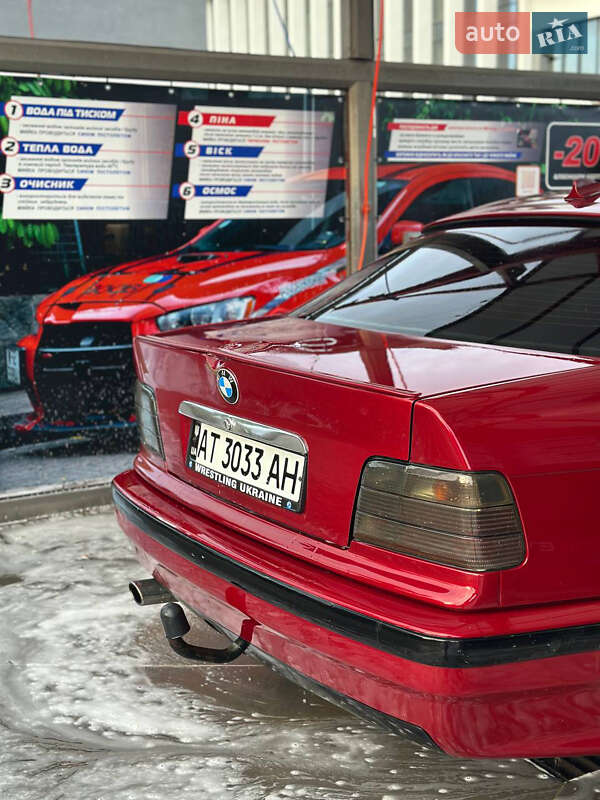 Седан BMW 3 Series 1993 в Ивано-Франковске
