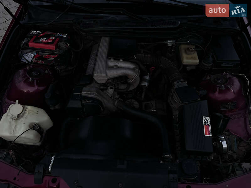 Седан BMW 3 Series 1993 в Ивано-Франковске