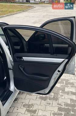 Седан BMW 3 Series 2004 в  фото 12 Седан BMW 3 Series 2004 в