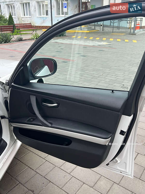 Универсал BMW 3 Series 2009 в Ивано-Франковске фото 24 Универсал BMW 3 Series 2009 в Ивано-Франковске