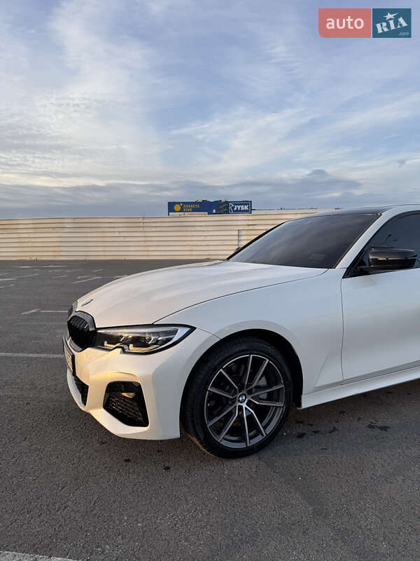 Седан BMW 3 Series 2021 в Львове